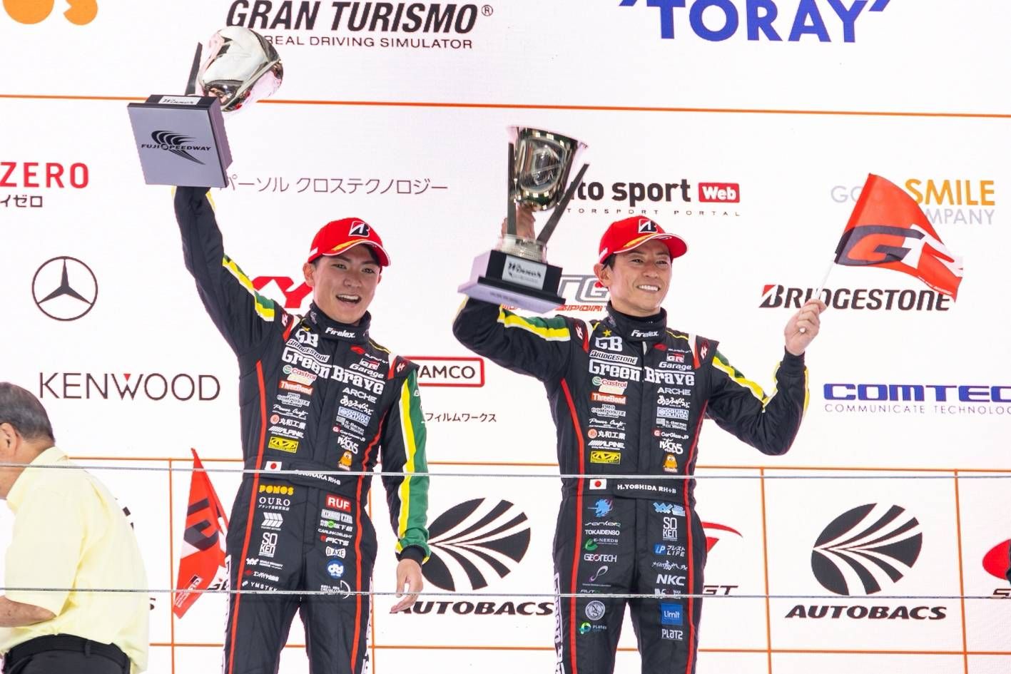 SUPER GT300 優勝2